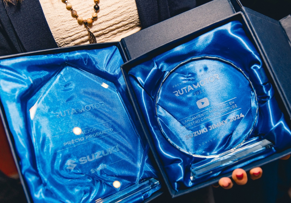 Suzuki brilla en Premios Rutamotor con Swift Hybrid y Jimny 5 puertas